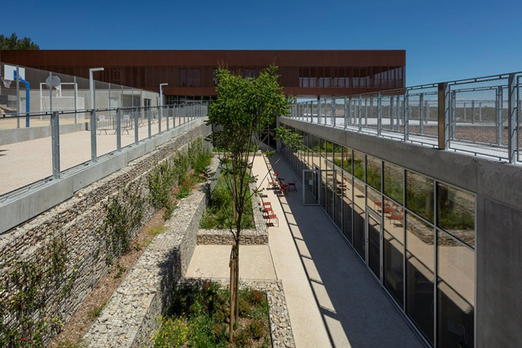 Pole educatif et culturel Jean-d'Ormesson Mas-de-Teste Nîmes