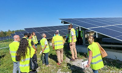 illustration Installation d'une centrale photovoltaïque au sol sur un ancien site d'enfouissement technique de déchets